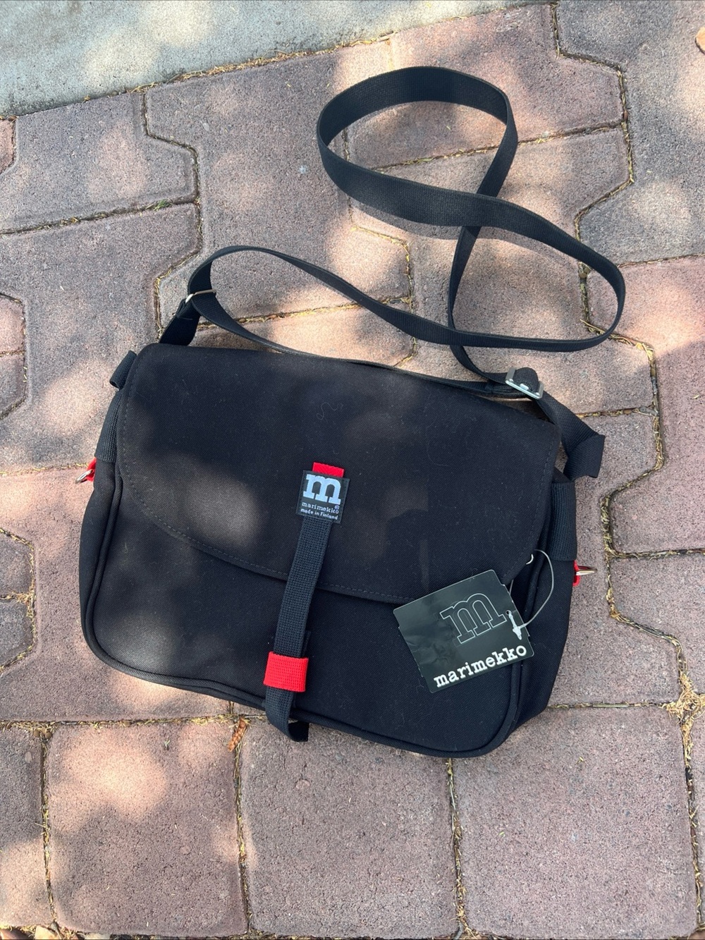 Marimekko Black Canvas Cross body Bag with Red Accents NWT 11.5”x 8”Hx 3” D..NEW